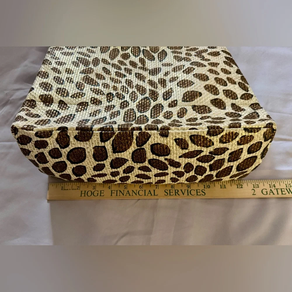 Avon Leopard Print Tote Bag, Body - 100% Paper, Lining - 100% Polyester NWOT - Picture 12 of 13